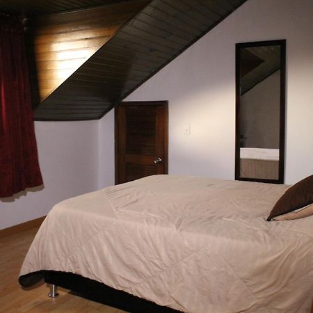 Hospedaje Sary House Bogota Buitenkant foto